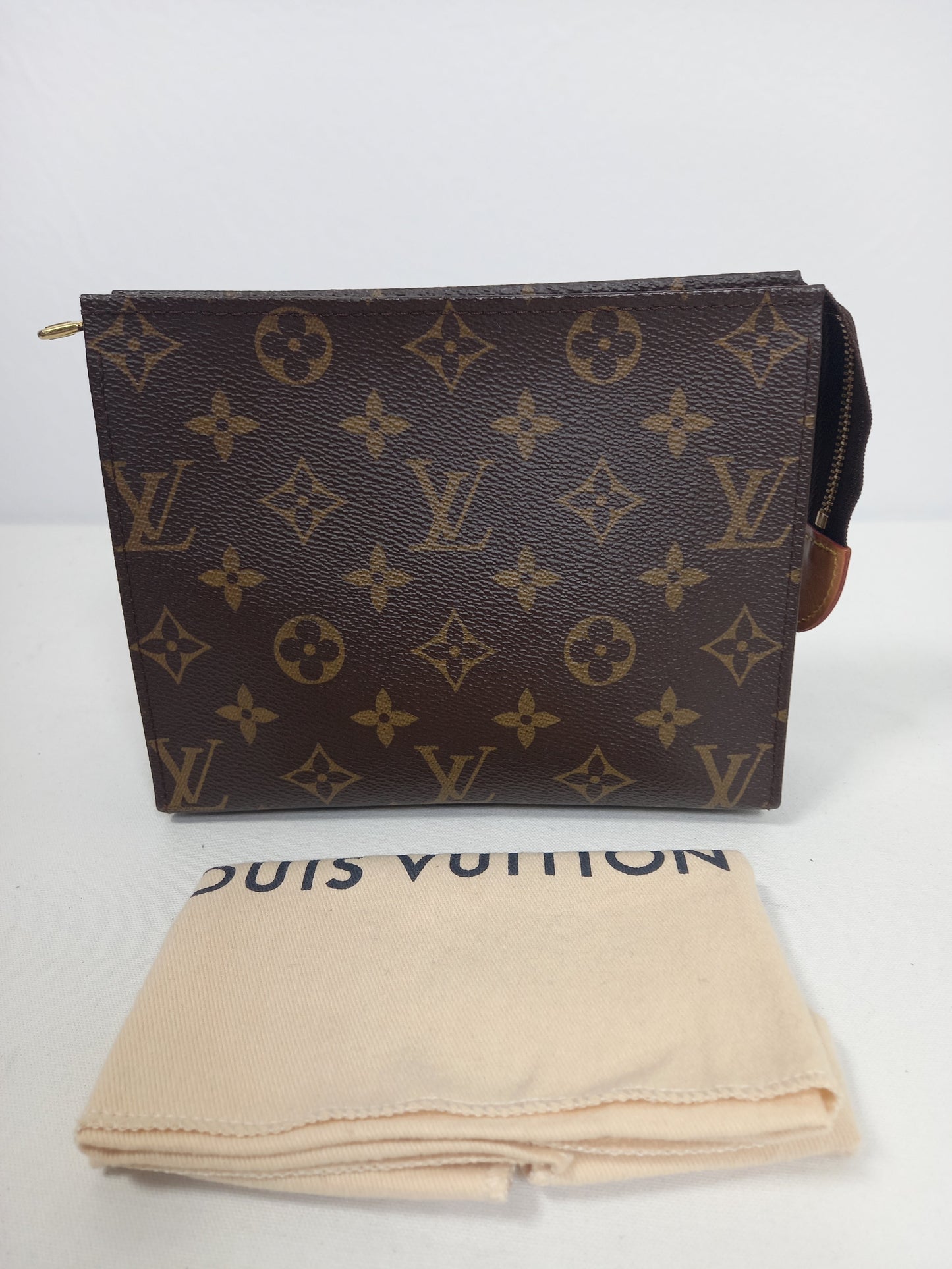 M0804P76 Louis Vuitton Monogram Toiletry Pouch 19 (JP)