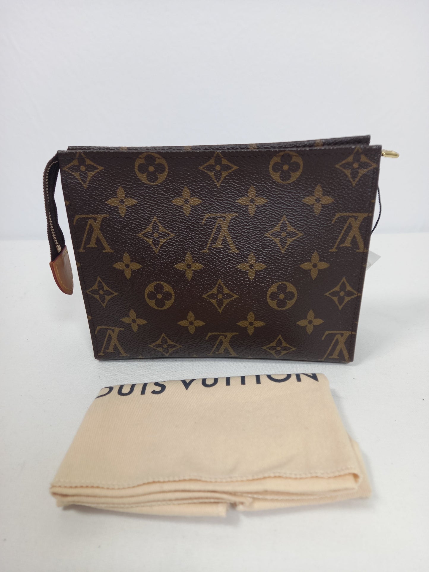 M0804P76 Louis Vuitton Monogram Toiletry Pouch 19 (JP)