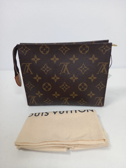 M0804P76 Louis Vuitton Monogram Toiletry Pouch 19 (JP)