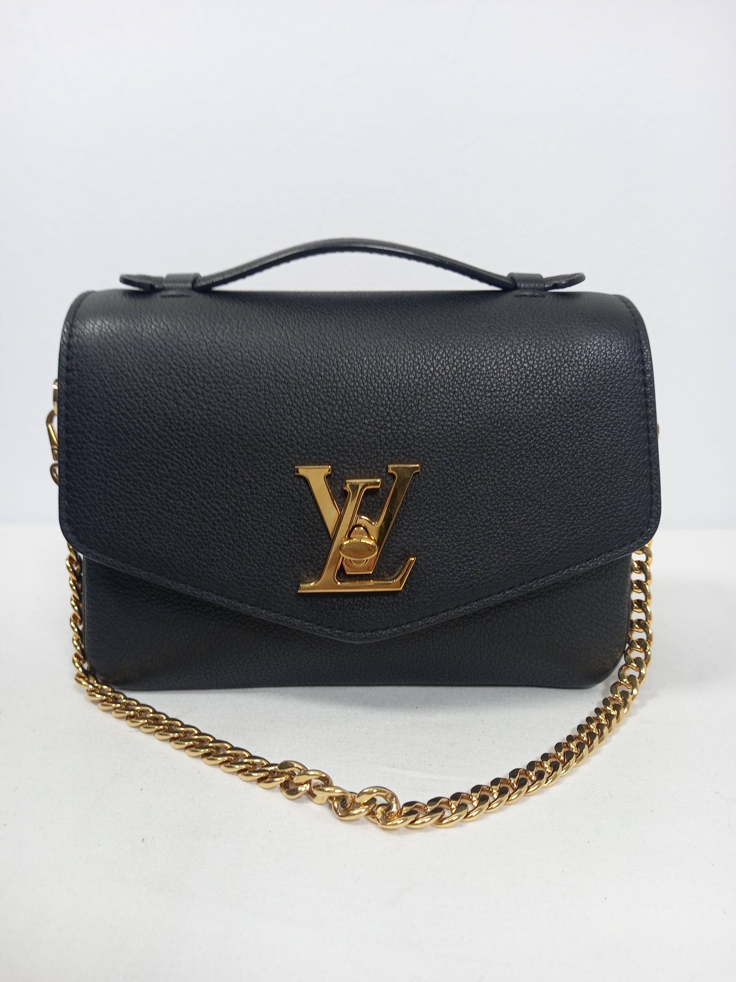 M0804P28 Louis Vuitton Grained Calfskin Lockme Oxford Black (JP)