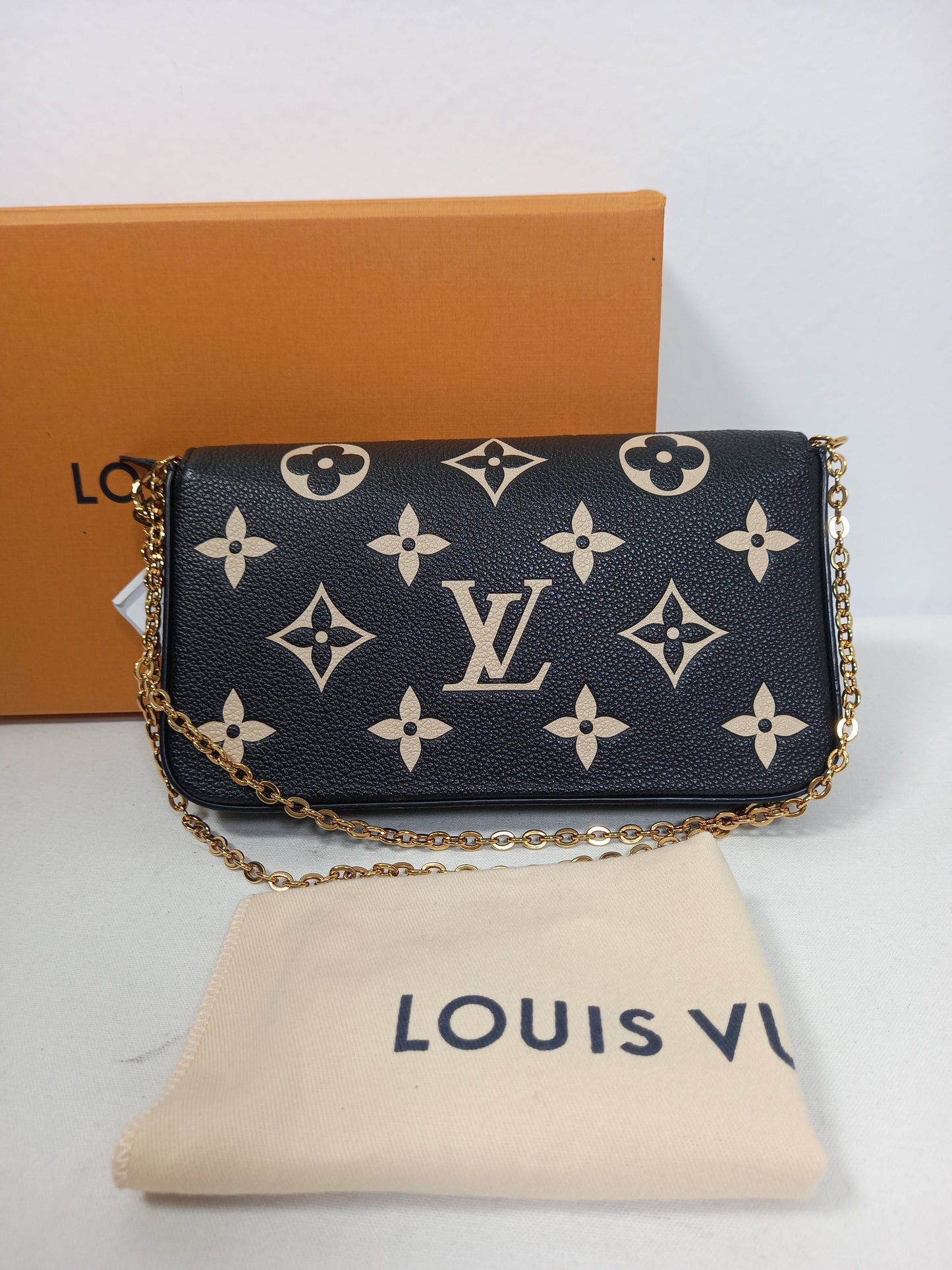 M0804P42 Louis Vuitton Bicolor Monogram Empreinte Pochette Felicie (JP)