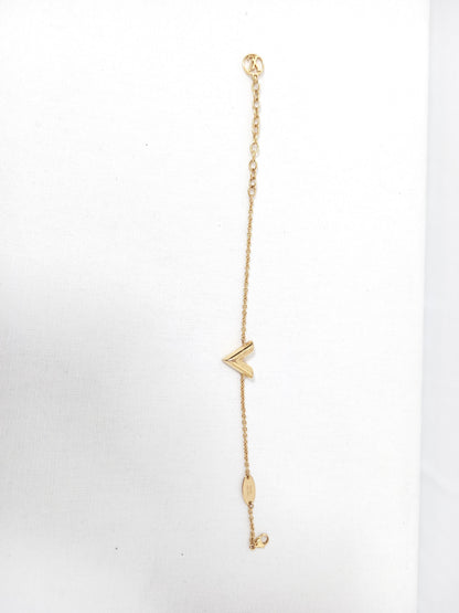 M0804P46 Louis Vuitton Essential V Bracelet (JP)