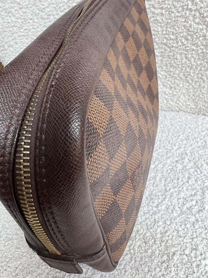 Louis Vuitton Damier Ebene Trousse Toilette