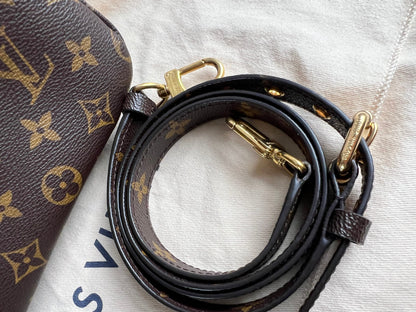 Louis Vuitton Pochette Metis Monogram (RRP £2,020)