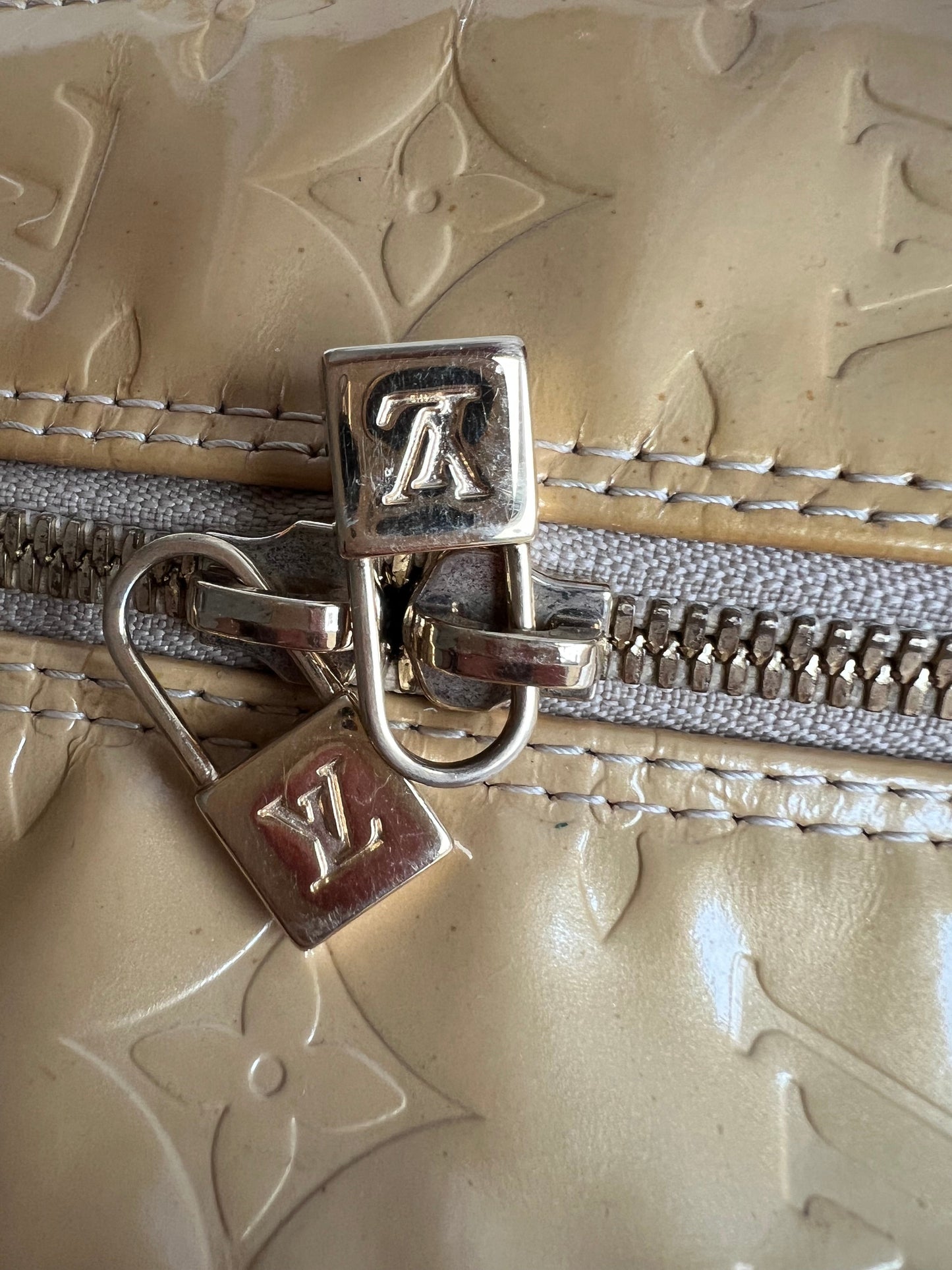 Louis Vuitton Tompkins Square Bag Pearl Monogram Vernis