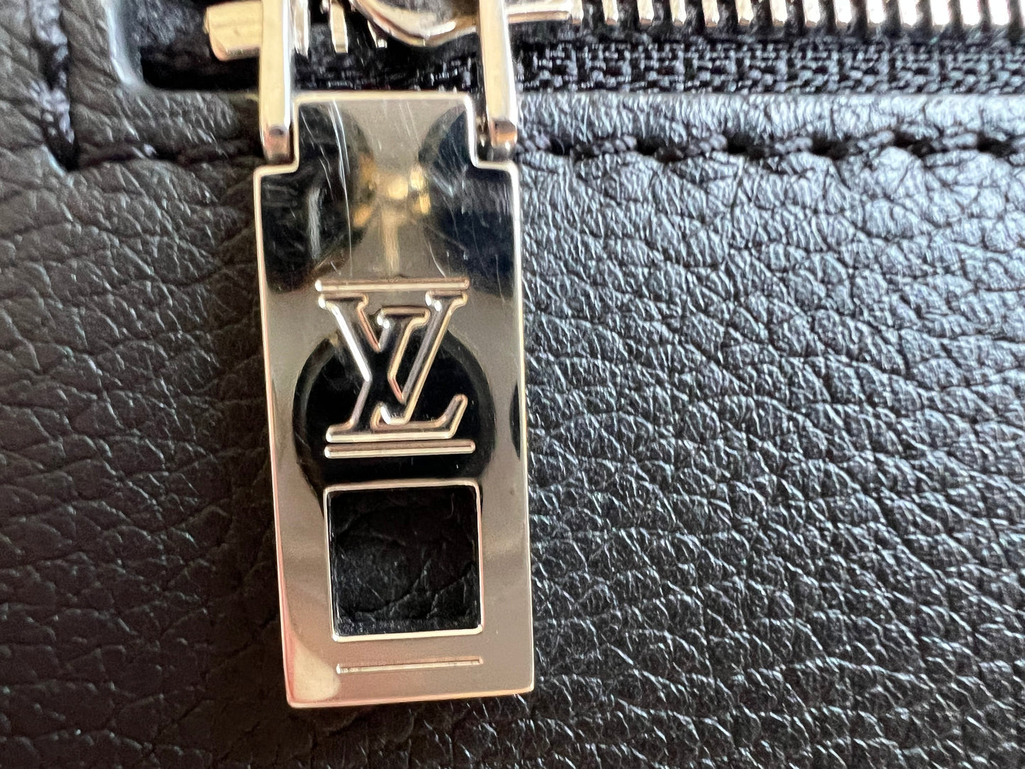 Louis Vuitton Mylockme Black (RRP £2080)