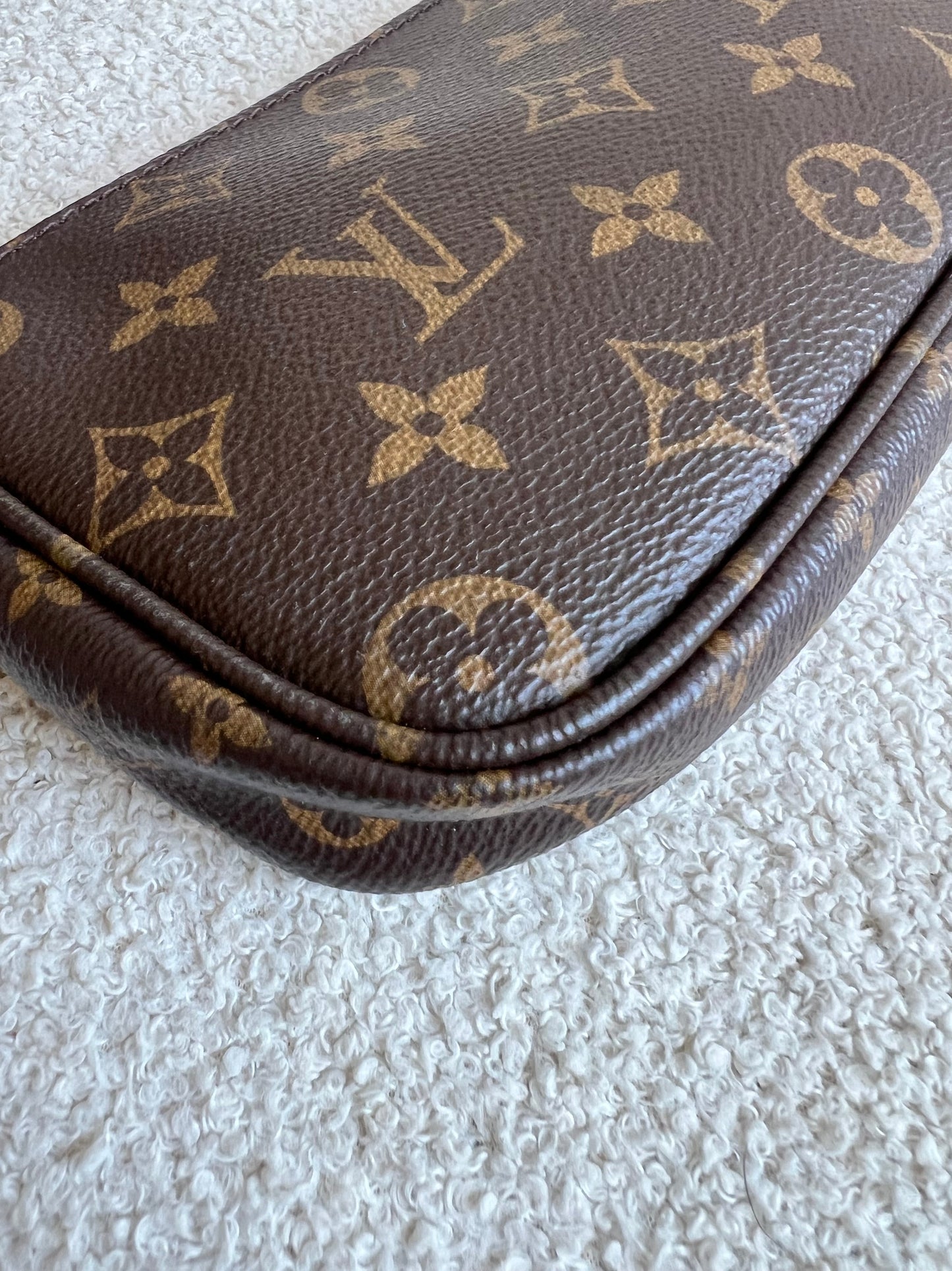Louis Vuitton Small Pochette Monogram