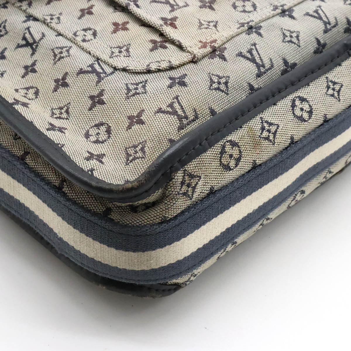 Louis Vuitton Monogram Mini Bouzas Marie Kate Crossbody Bag M92320