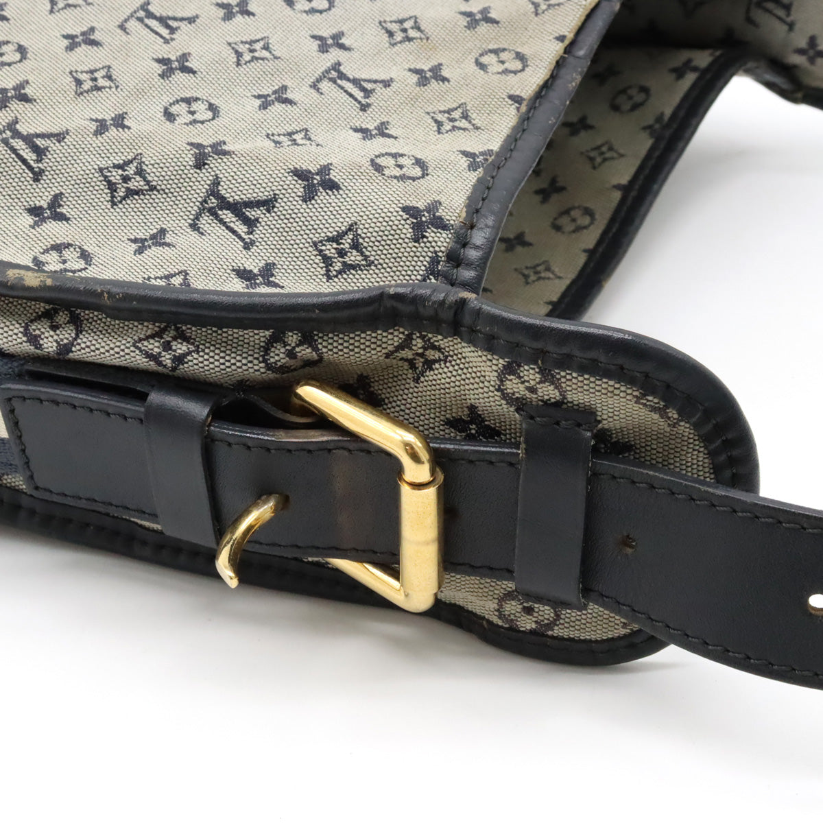 Louis Vuitton Monogram Mini Bouzas Marie Kate Crossbody Bag M92320