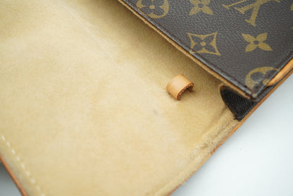 Pre-Owned LOUIS VUITTON Monogram Pochette Twin GM EC-0130