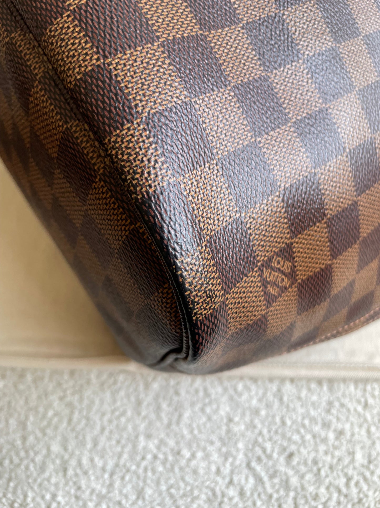 Louis Vuitton Neverfull MM Damier Ebene Cherry Interior (RRP £1,430)