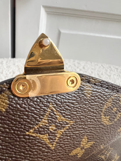 Louis Vuitton Pochette Metis Monogram (RRP £2,020)