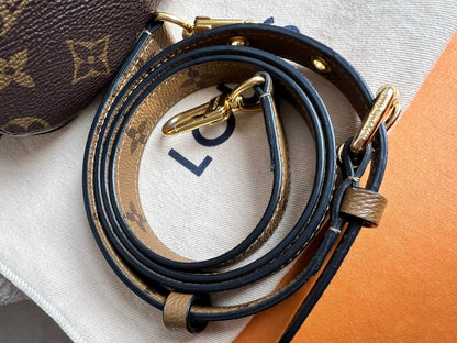 Louis Vuitton Pochette Metis Reverse Monogram (RRP £2,020)