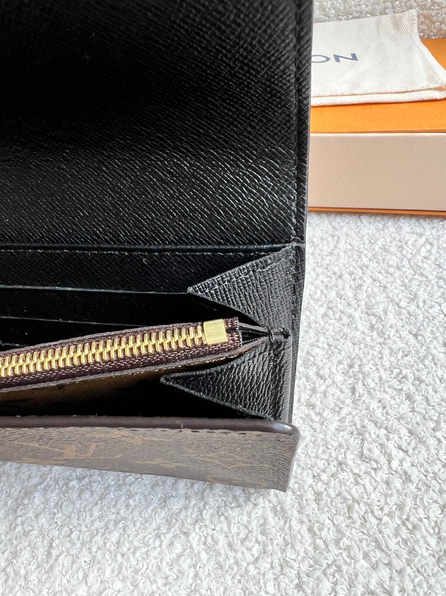 Louis Vuitton Sarah Wallet in reverse Monogram and Brown (RRP £550)