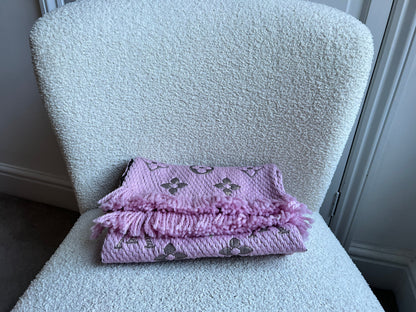 Louis Vuitton Logomania Scarf in Pink