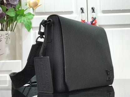 Louis Vuitton Mirror Quality Mini District Messenger Bag