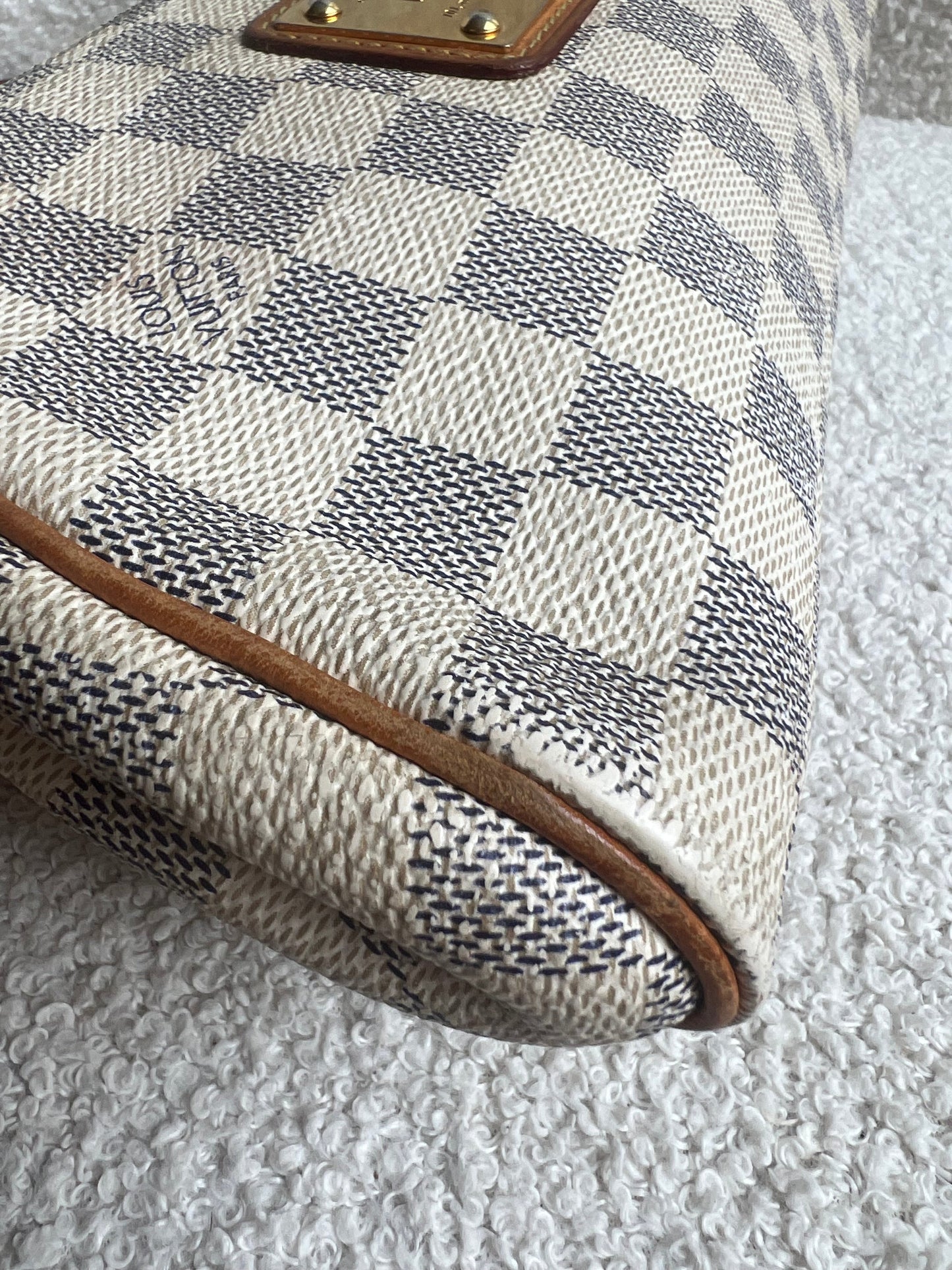 Louis Vuitton Eva Clutch Damier Azur