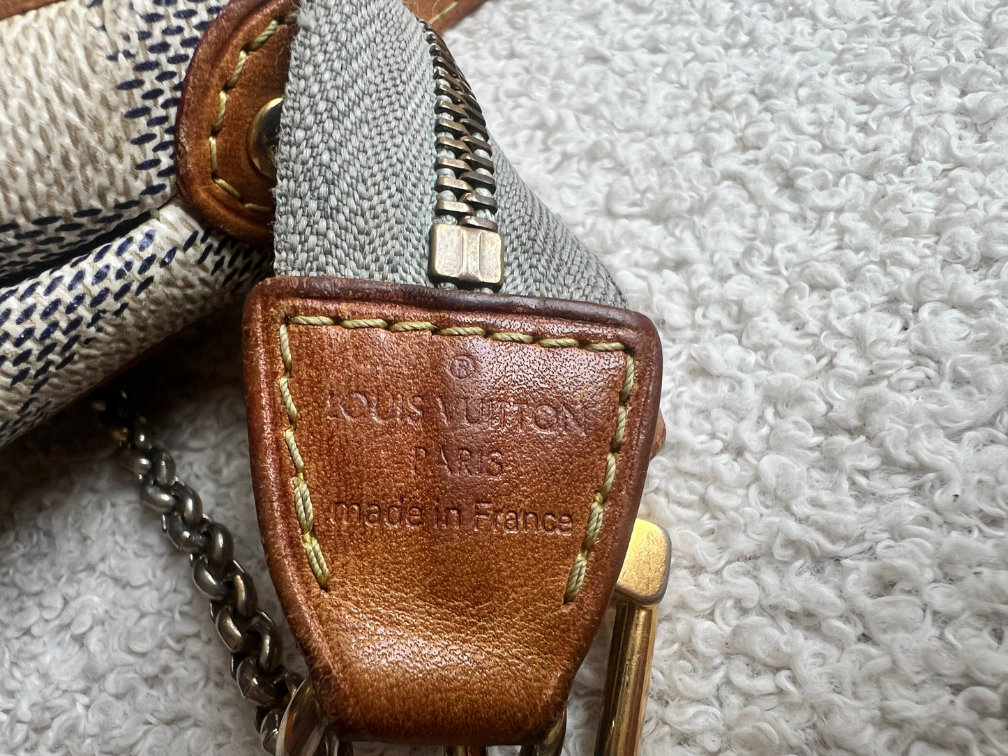 Louis Vuitton Eva Clutch Damier Azur