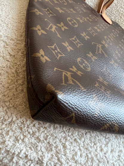 Louis Vuitton Carry It Tote