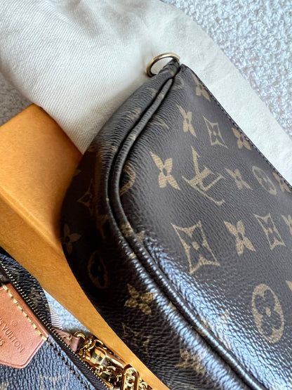 Louis Vuitton Multi Pochette Accessoires Rose Chiaro (RRP £2030)