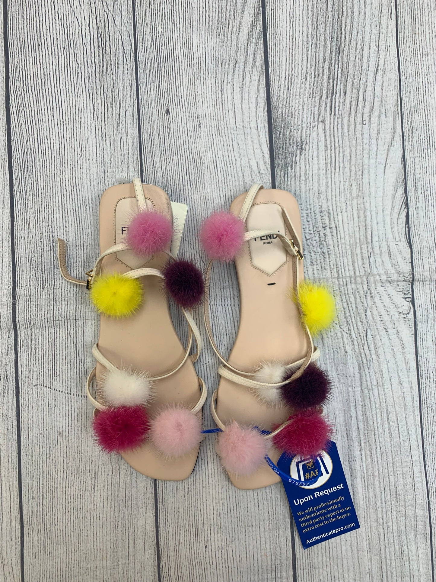 Sandals Designer By Fendi Size: 7.5