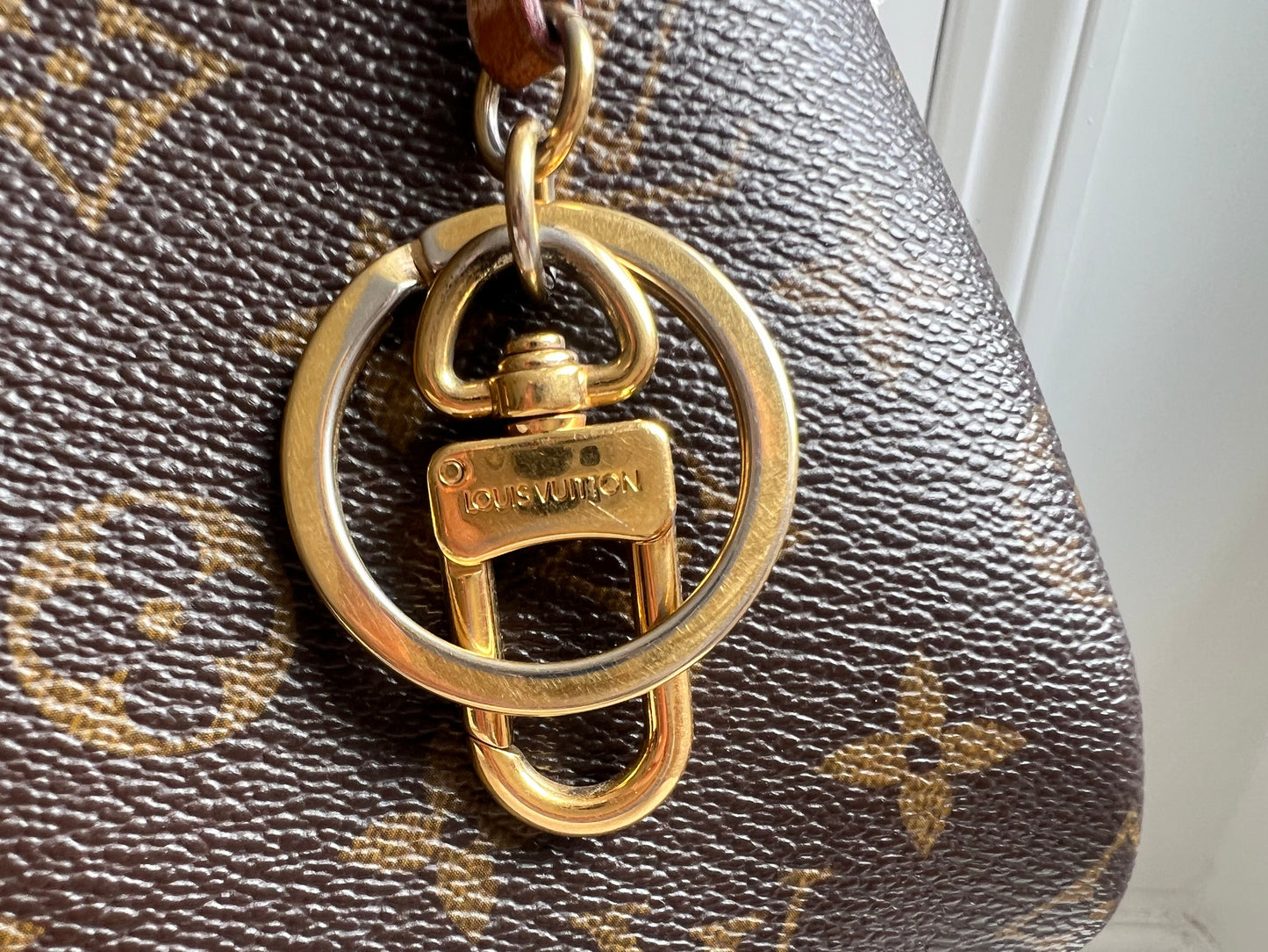 Louis Vuitton Artsy MM Monogram (RRP £1,940)