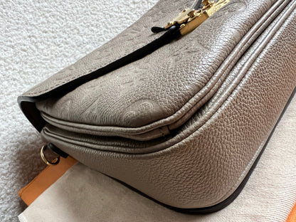 Louis Vuitton Pochette Metis Empreinte (RRP £2,130)