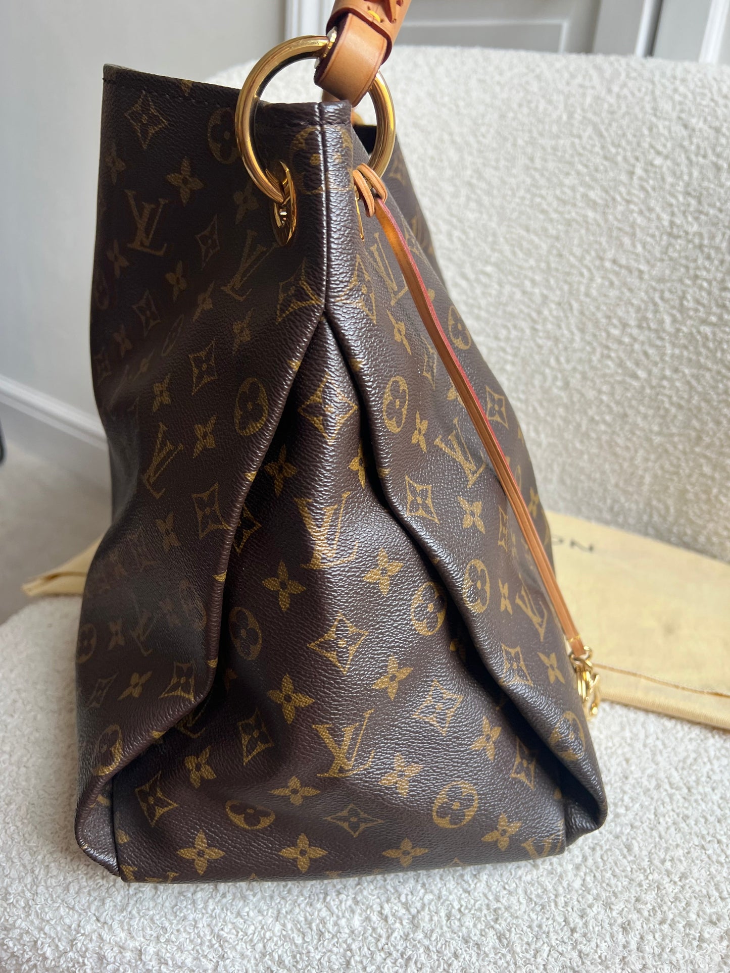 Louis Vuitton Artsy MM Monogram (RRP £1,940)