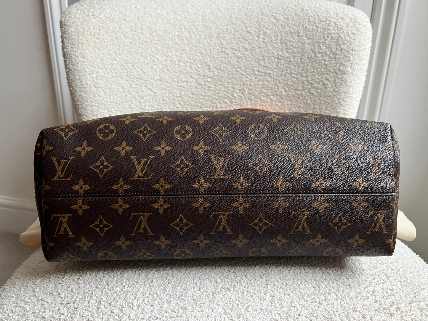 Louis Vuitton Graceful MM Monogram (RRP £1,420)