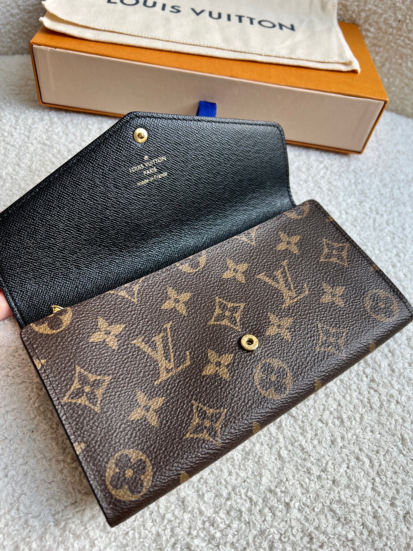 Louis Vuitton Sarah Wallet in reverse Monogram and Brown (RRP £550)