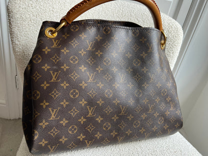 Louis Vuitton Artsy MM Monogram (RRP £1,940)