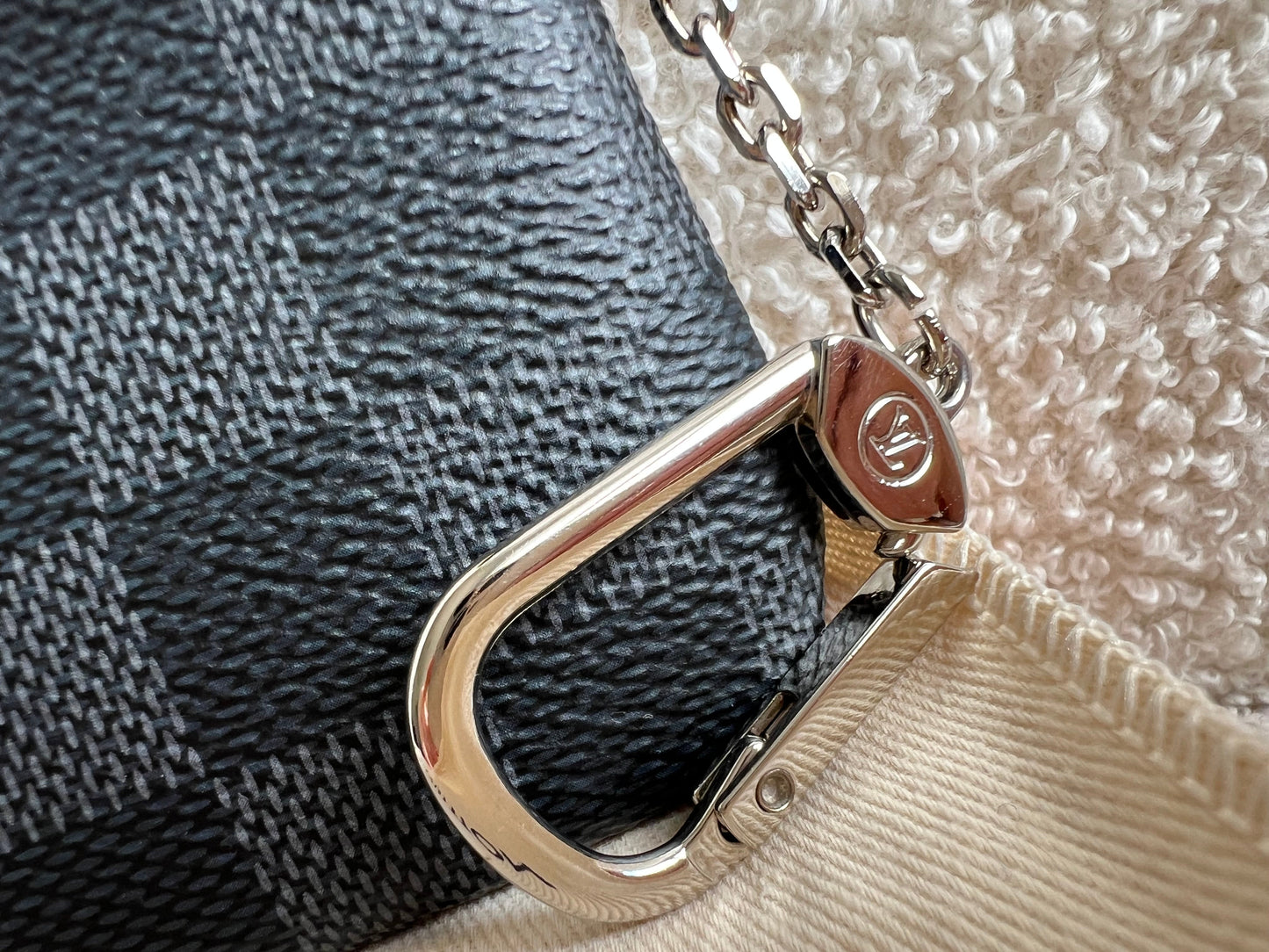 Louis Vuitton Key Pouch Damier Graphite (RRP £250)