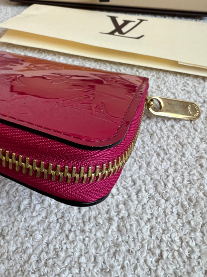 Louis Vuitton Zippy Wallet in Rose Indien Vernis Patent