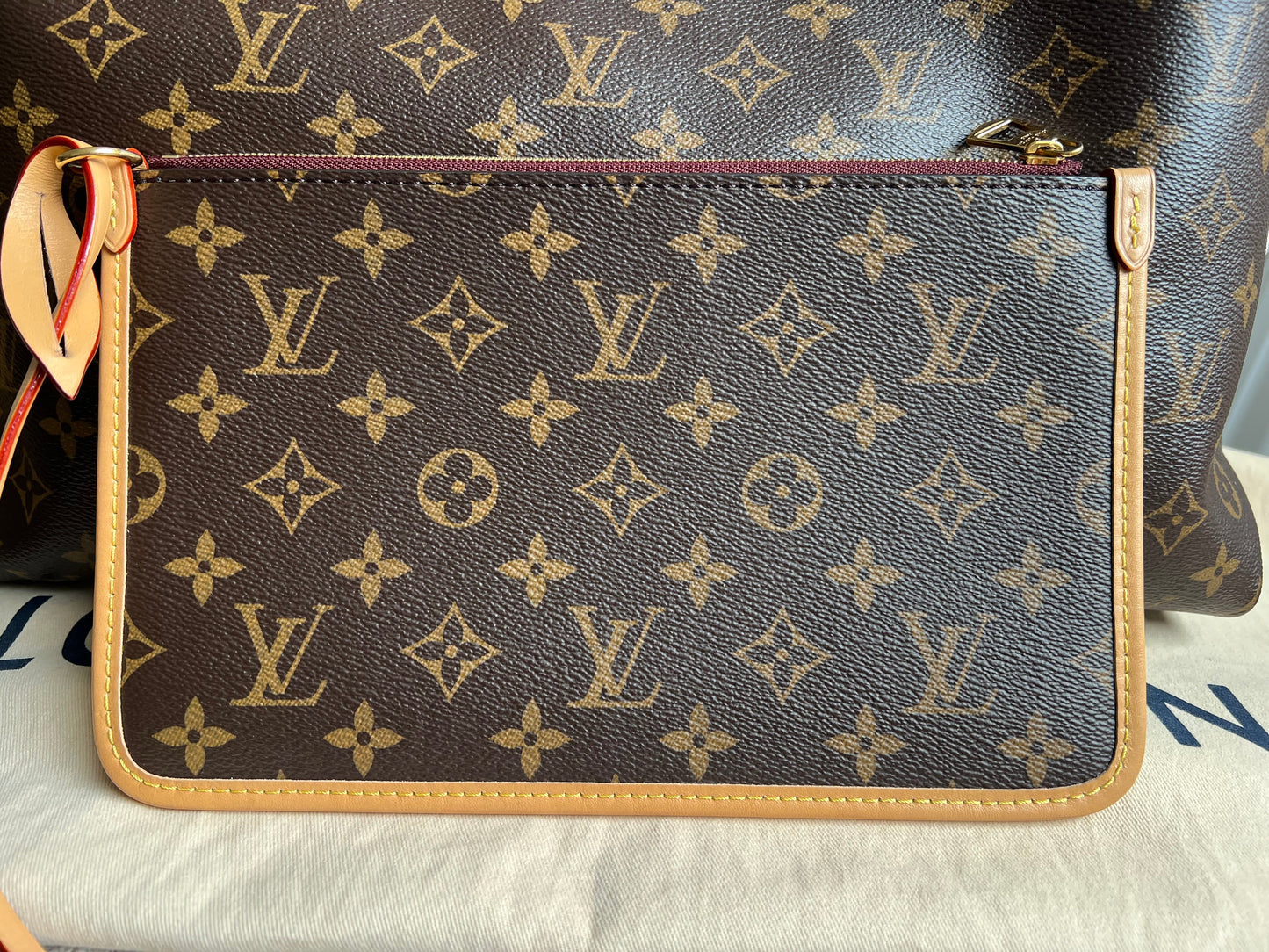 Louis Vuitton Carryall MM Monogram Canvas (RRP £2370)