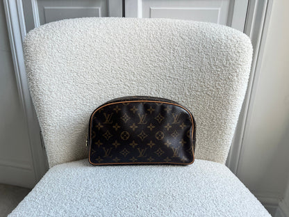 Louis Vuitton Monogram Trousse Toiletry Pouch