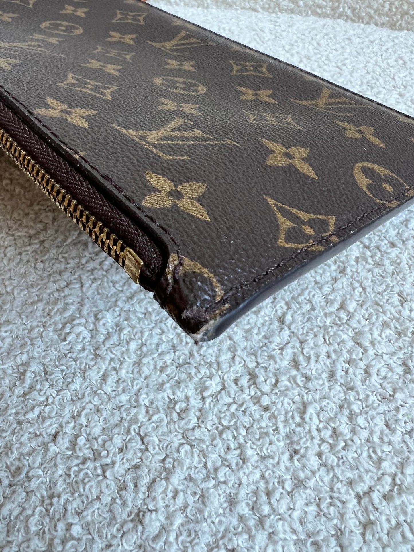 Louis Vuitton Pouch (from Neverfull MM) in Monogram