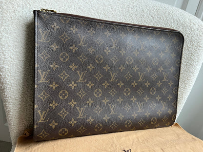 Louis Vuitton Monogram Poch Documents Portfolio Case 39