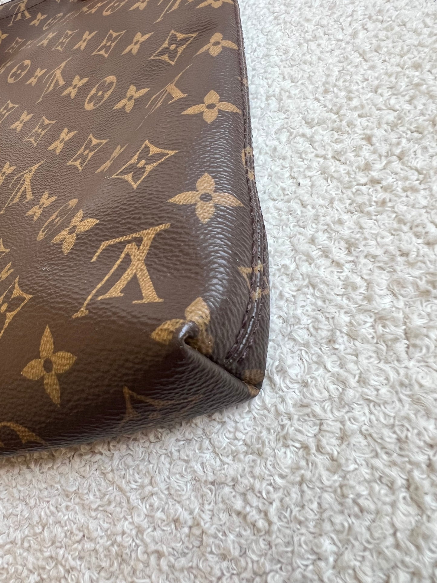 Louis Vuitton Carry It Tote