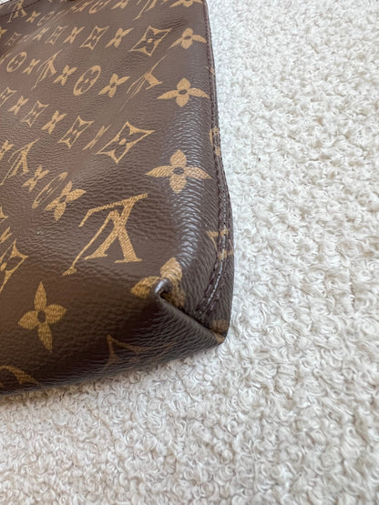 Louis Vuitton Carry It Tote