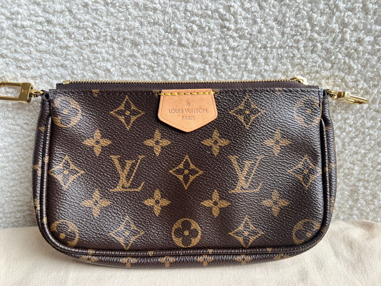 Louis Vuitton Multi Pochette Accessoires Khaki (RRP £2030)