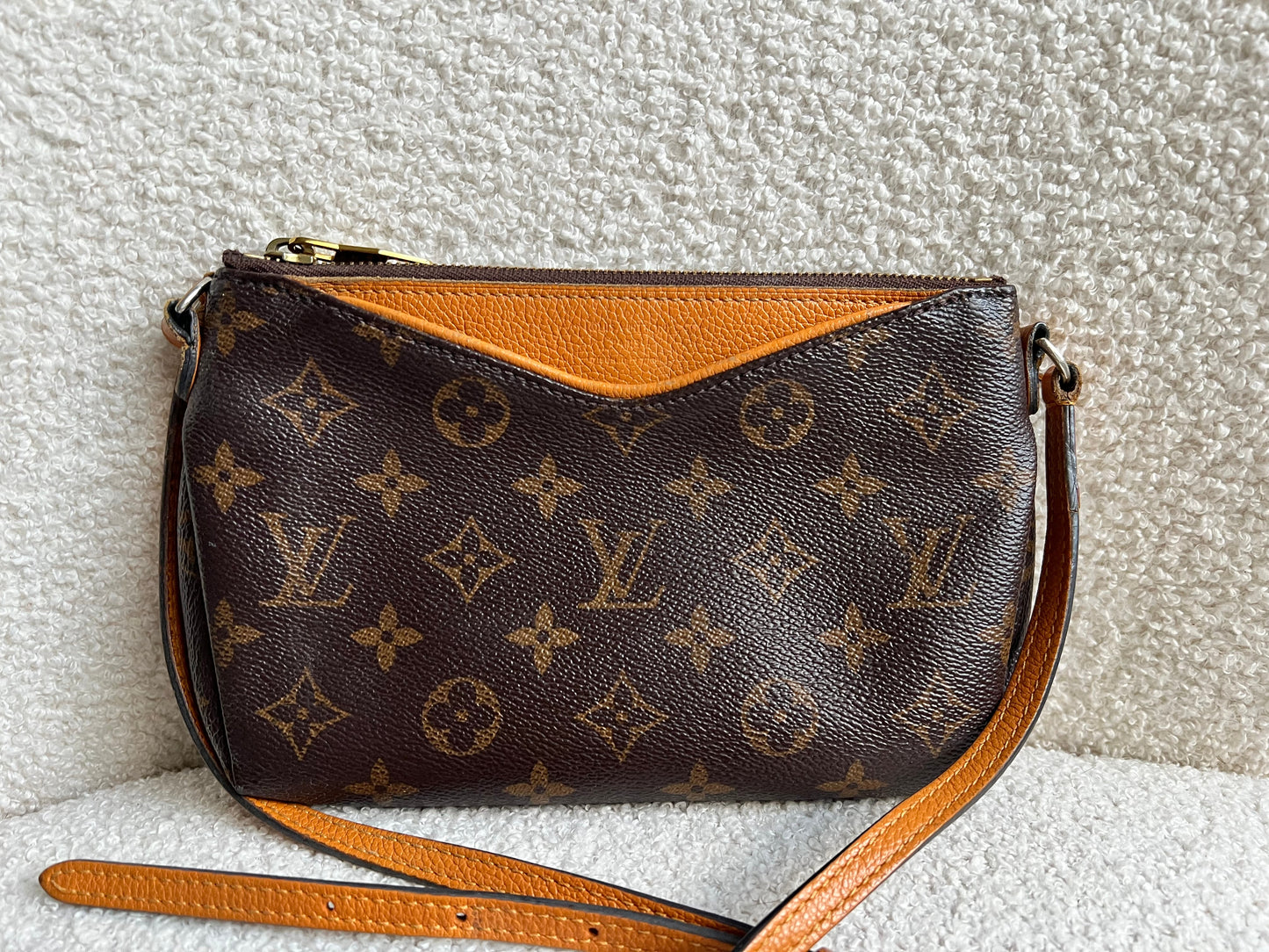 Louis Vuitton Monogram Safran Pallas Pochette