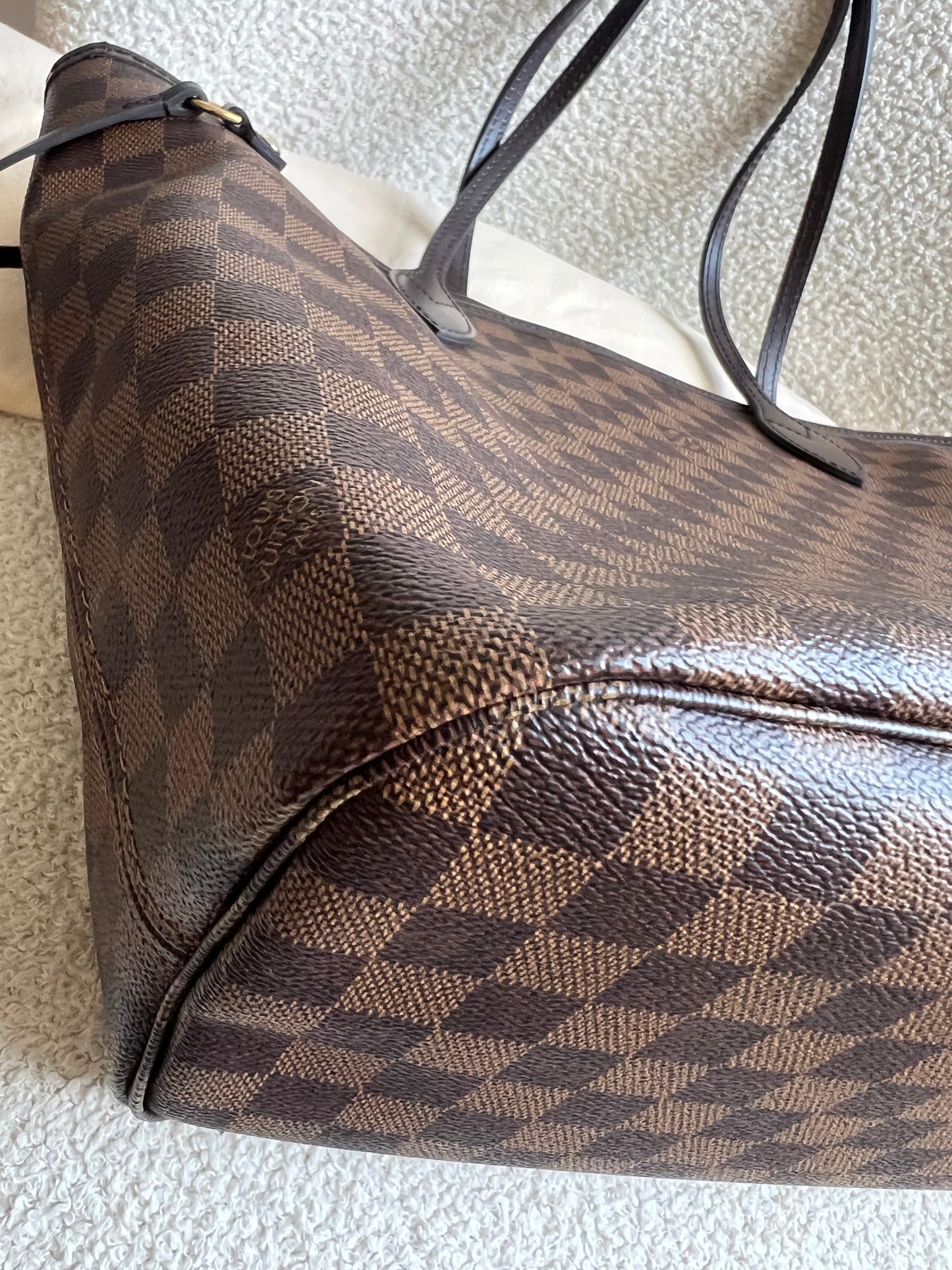 Louis Vuitton Neverfull MM Damier Ebene Cherry Interior (RRP £1,430)