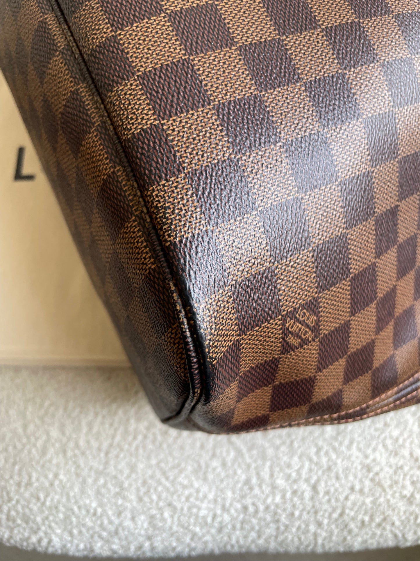 Louis Vuitton Neverfull MM Damier Ebene Cherry Interior (RRP £1,430)