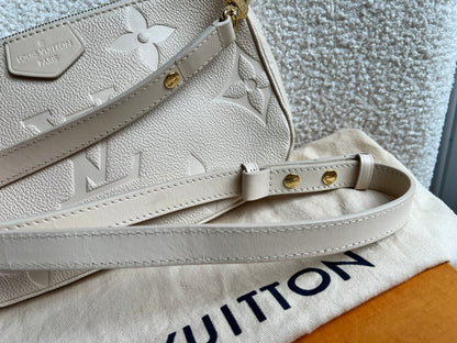 Louis Vuitton Multi Pochette Accessoires Creme Empreinte (RRP £2140)