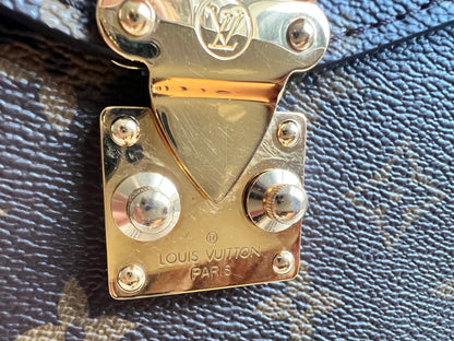 Louis Vuitton Pochette Metis Monogram (RRP £2,020)