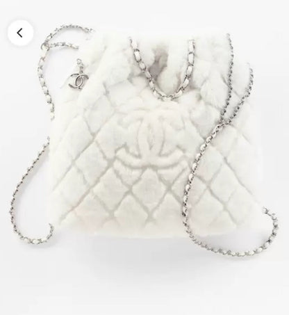 Chanel Chanel 22 White Shoulder Bag