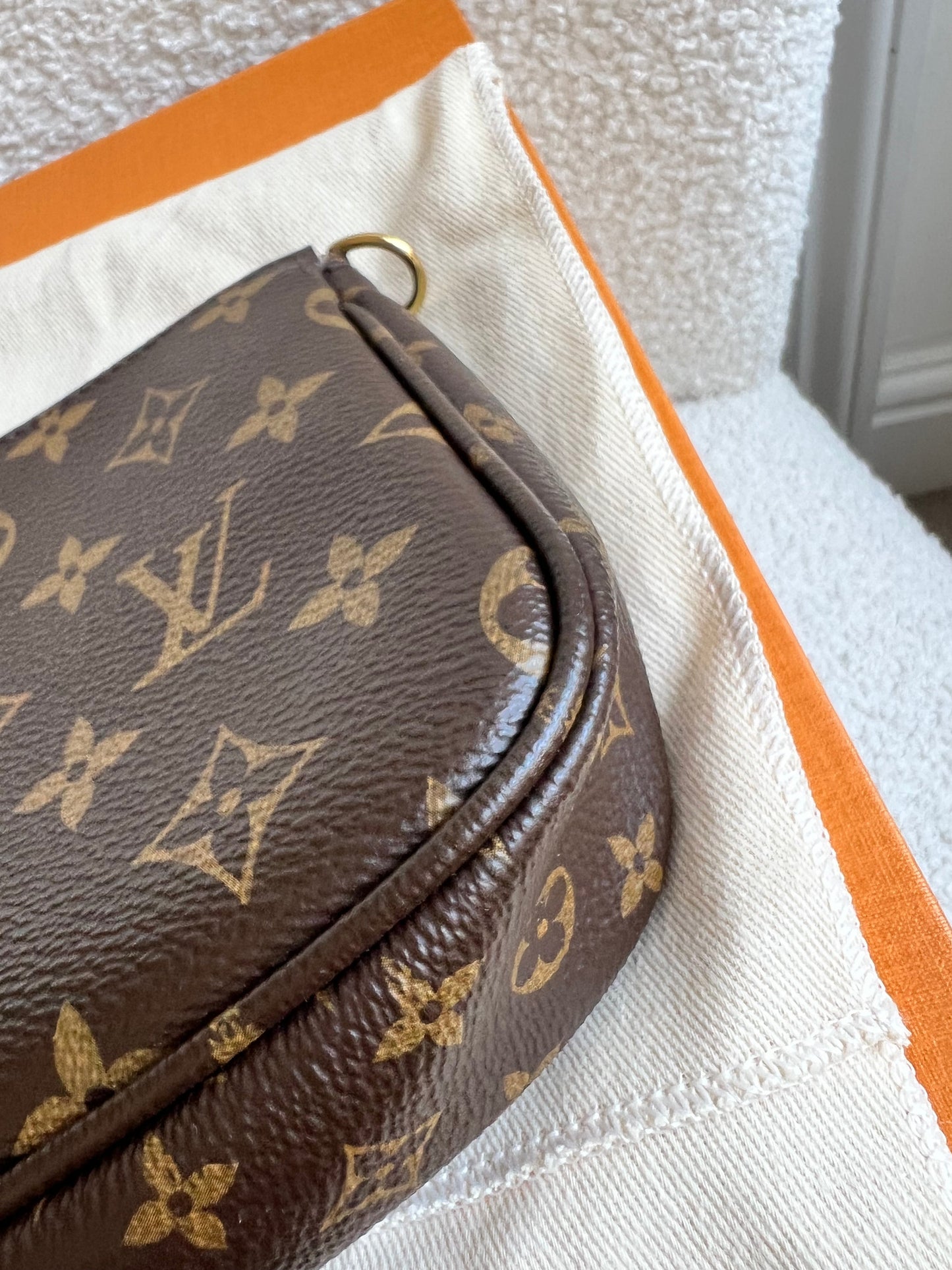 Louis Vuitton Multi Pochette Accessoires Khaki (RRP £2030)