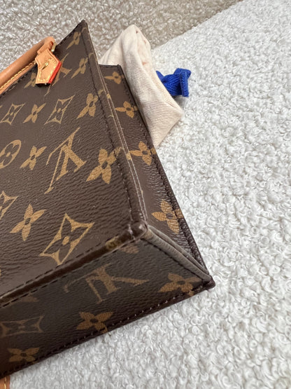 Louis Vuitton Petit Sac Plat (RRP £1,420)