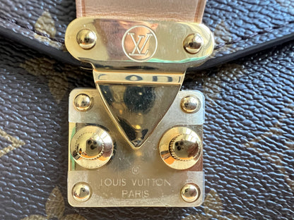 Louis Vuitton Pochette Metis Monogram (RRP £2,060)