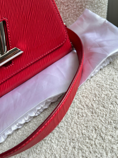Louis Vuitton Coquelicot Twist MM Shoulder Bag (RRP £3450)
